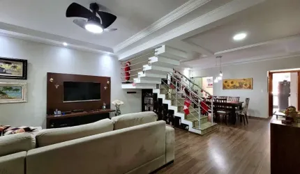 Sobrado para venda com 3 quartos, sendo 3 suítes, 172.23m²