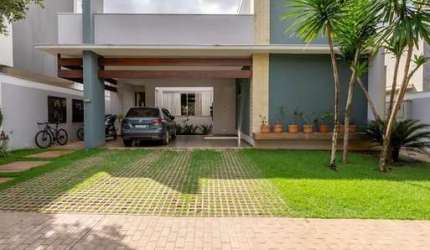 Casa em condomínio para venda com 3 quartos, sendo 3 suítes, 346.9m²