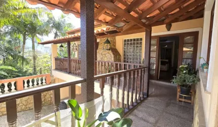 Casa tipo para venda com 5 quartos, sendo 3 suítes, 465m²