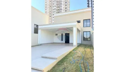 Casa tipo para venda e locação com 2 quartos, sendo 1 suíte, 246m²