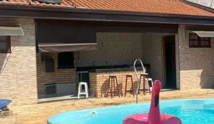 Casa tipo para venda com 3 quartos, 145m²