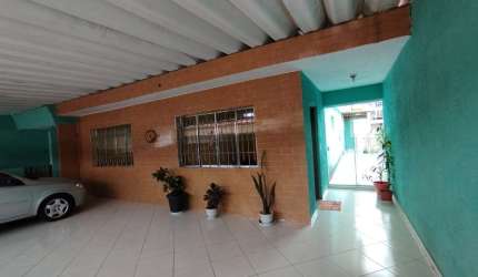 Casa tipo para venda com 5 quartos, sendo 1 suíte, 283m²