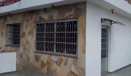 Casa tipo para venda com 3 quartos, sendo 1 suíte, 212m²