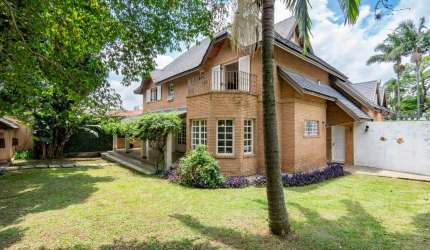 Casa tipo para venda com 3 quartos, sendo 3 suítes, 500m²
