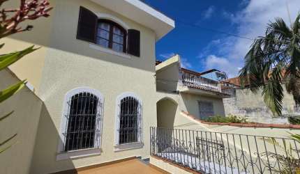 Sobrado para venda com 3 quartos, sendo 1 suíte, 190m²
