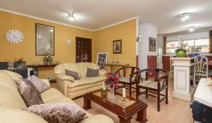Casa tipo para venda com 3 quartos, sendo 1 suíte, 200m²