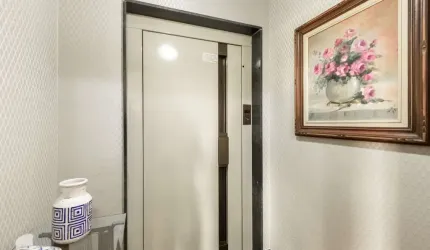 Apartamento tipo para venda com 3 quartos, sendo 3 suítes, 220m²