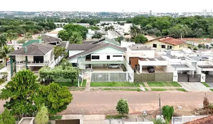Casa tipo para venda com 5 quartos, 610m²