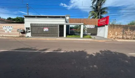 Casa tipo para venda com 3 quartos, sendo 2 suítes, 326m²