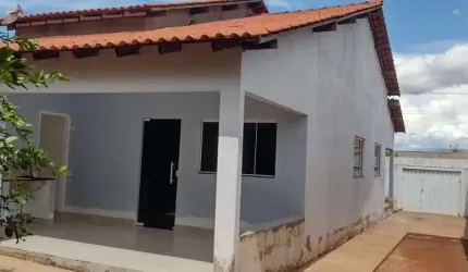 Casa tipo para venda com 2 quartos, 97m²