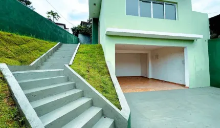 Casa de vila para venda com 3 quartos, sendo 1 suíte, 144m²