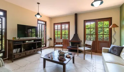Casa no condomínio PARQUE DAS ARTES para venda com 4 quartos, sendo 4 suítes, 291m²