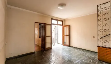 Casa tipo para venda com 3 quartos, sendo 1 suíte, 193m²