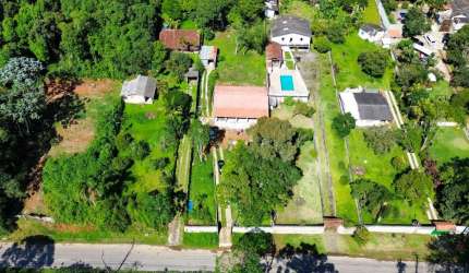 Casa tipo para venda com 3 quartos, sendo 2 suítes, 184m²