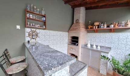 Casa tipo para venda com 3 quartos, sendo 1 suíte, 211m²