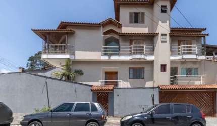 Sobrado para venda com 4 quartos, sendo 4 suítes, 391m²