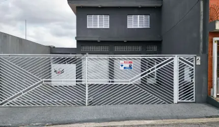 Casa tipo para venda e locação com 3 quartos, 218m²
