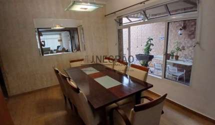 Imperdível oportunidade: Casa à venda no Ipiranga, São Paulo-SP com 4 quartos, 2 suítes e 6 vagas de garagem!