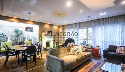 Casa em Condomínio de Alto Padrão para LOCAÇÃO com 3 Quartos e 2 Suítes em Moema - São Paulo-SP: 224m², 4 Vagas, 3 Salas, 4 Banheiros!