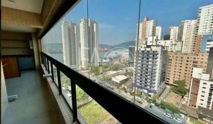 Imóvel para venda possui 650 metros quadrados com 2 quartos em Ponta da Praia - Santos - SP