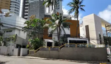 Hotel para locação com 24 suítes com área de 900,00 m2 Próximo a Praia