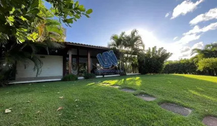 Casa Duplex em Condomínio Fechado com 4 Suítes sendo 1 suíte máster com closet e hidromassagem 360m2
