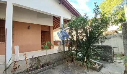 Casa Duplex Para Venda ou Locação área construída 250,00m2 e terreno com 385,00 m2 no Bairro Pituba