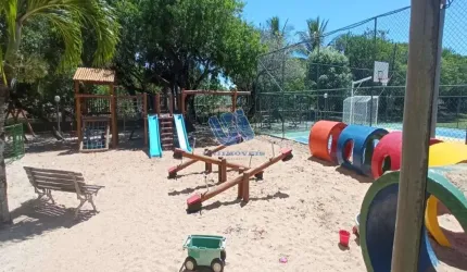 Linda casa na Aldeia de Jaguaribe com 5/4, condomínio seguro e arborizado em Patamares