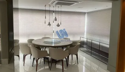 Apartamento finamente decorado e mobiliado com  4 suítes com 300,00m² no Horto Florestal