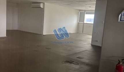 Civil Tower Sala comercial com 212,57m2 no Costa Azul