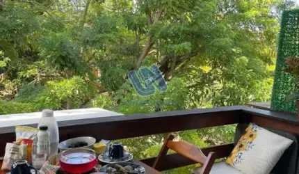 Apartamento quarto e sala com mezanino porteira fechada 59m2 em Praia do Forte