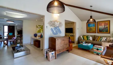 Casa no Condomínio Quatro Rodas Golf Residencial com 4 quartos sendo 2 suítes 241m2