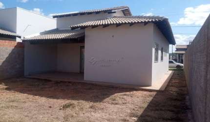 Casa em condomínio fechado com 3 quartos à venda na Z, s/n, 325, Distrito Industrial, Cuiabá por R$ 370.000