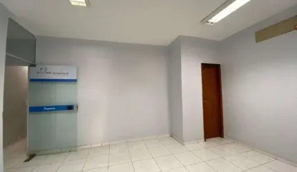 Sala comercial para alugar na Couto Magalhães, 1668, Centro Norte, Várzea Grande por R$ 2.000