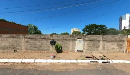 Terreno à venda na Alyrio Hugueney de Mattos,prof, 419, Araés, Cuiabá por R$ 800.000