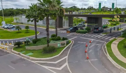Terreno em condomínio fechado à venda na Avenida dos Florais, Ribeirão do Lipa, Cuiabá por R$ 2.065.000