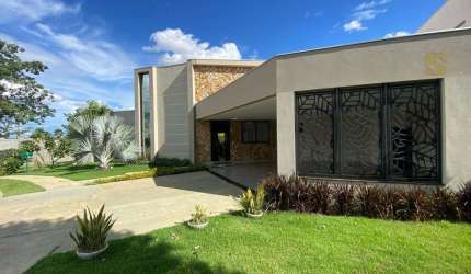 Casa em condomínio fechado com 4 quartos para alugar na dos Sabiás, 19, Condomínio Belvedere, Cuiabá por R$ 20.000