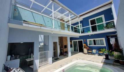 Sobrado novo de 4 dormitórios, piscina e 3 vagas no Jardim dos Abreus !