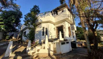 Castelo de 4 suítes e 6 vagas em Laranjeiras !