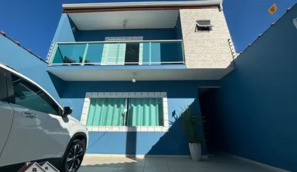 Lindo sobrado de 3 dormitórios e 3 vagas em Laranjeiras !