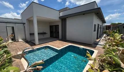 Casa alto padrão dentro do Nova Caieiras com 3 suítes e 6 vagas !