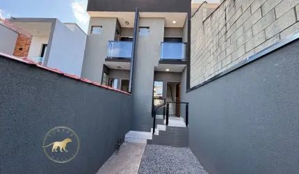 Sobrado com 2 dormitórios e 1 vaga de garagem no  Residencial Santo Antônio