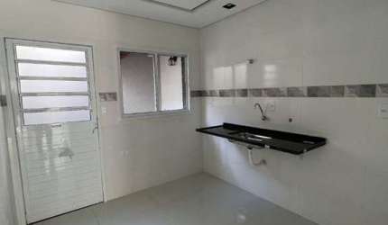 Casa moderna funcional com 2 dormitórios, pronta para seu conforto e praticidade
