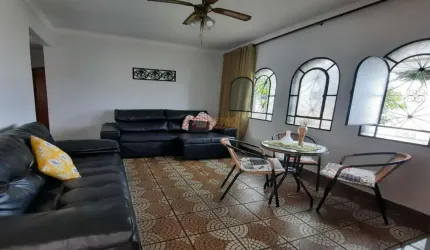 Casa Térrea no Bairro Vila Palmares em Santo André.
