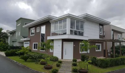 Casa de condomínio para venda tem 246 metros quadrados com 3 quartos em Xaxim - Curitiba - PR