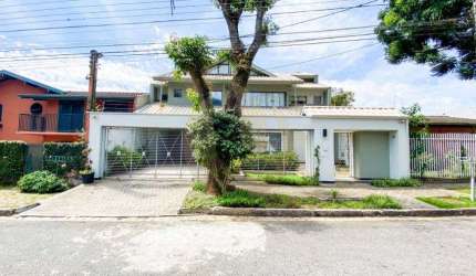 Sobrado para venda tem 461 metros quadrados com 3 quartos em Jardim Social - Curitiba - PR