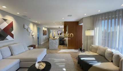 Apartamento ensolarado no Batel Champs Elysee