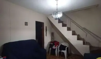 Sobrado em oportunidade