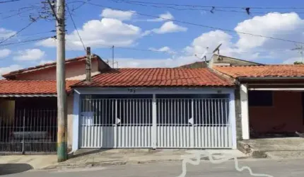 CASA A VENDA 125M² EM JACAREÍ!