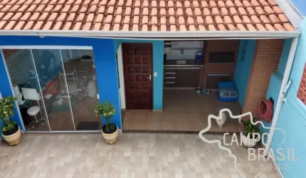 Casa com 3 dormitórios e área de lazer!